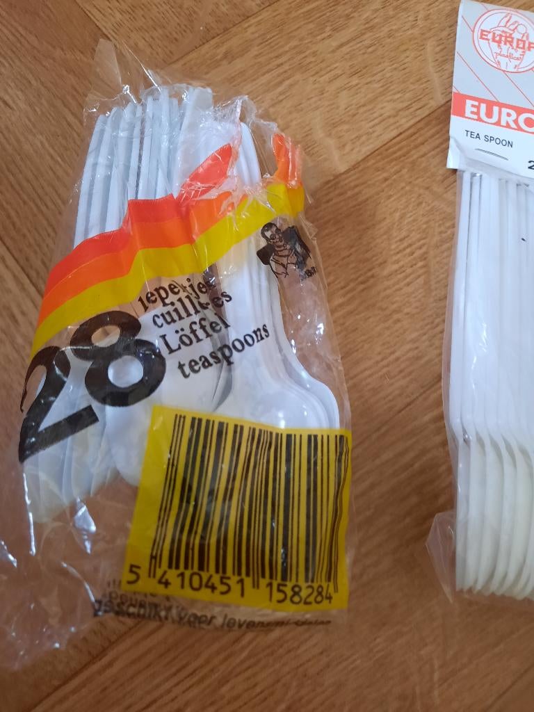nieuw pak van 28 plastieken lepeltjes, Ophalen of Verzenden, Nieuw