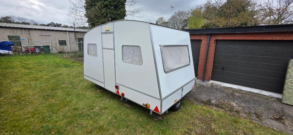 Rapido confort plooicaravan, Caravans en Kamperen, Omvormbare zithoek, Uitbouw voortent, Tot 4 meter, Tot 500 kg