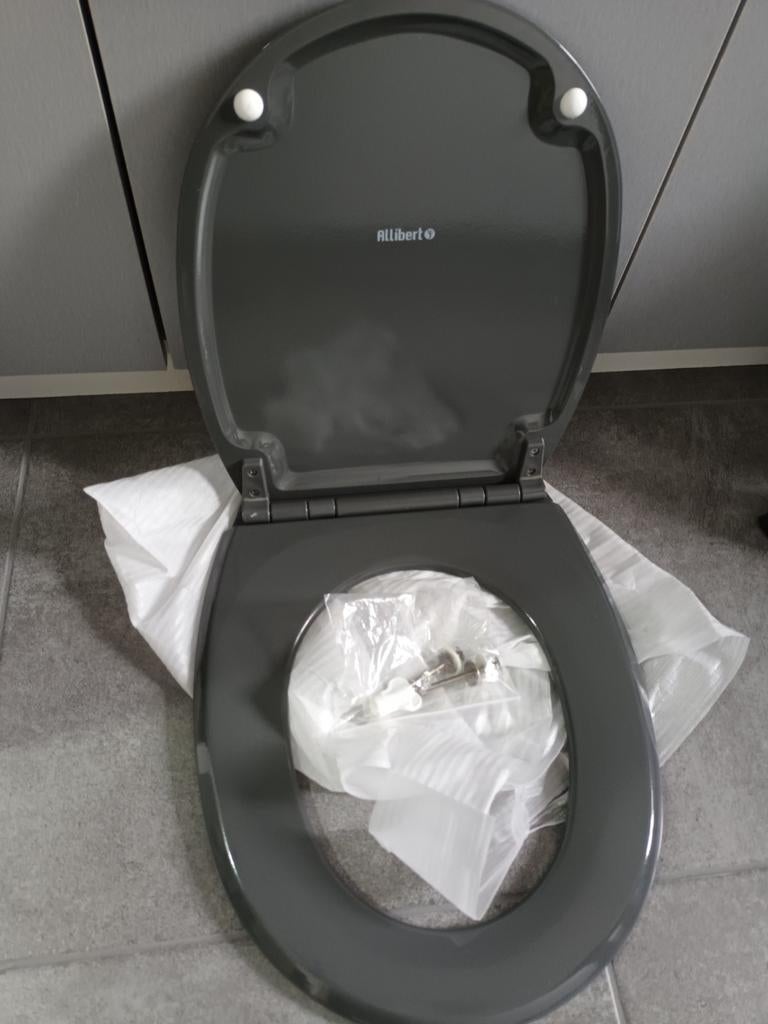 Wcbril, Allibert, Huis en Inrichting, Ophalen