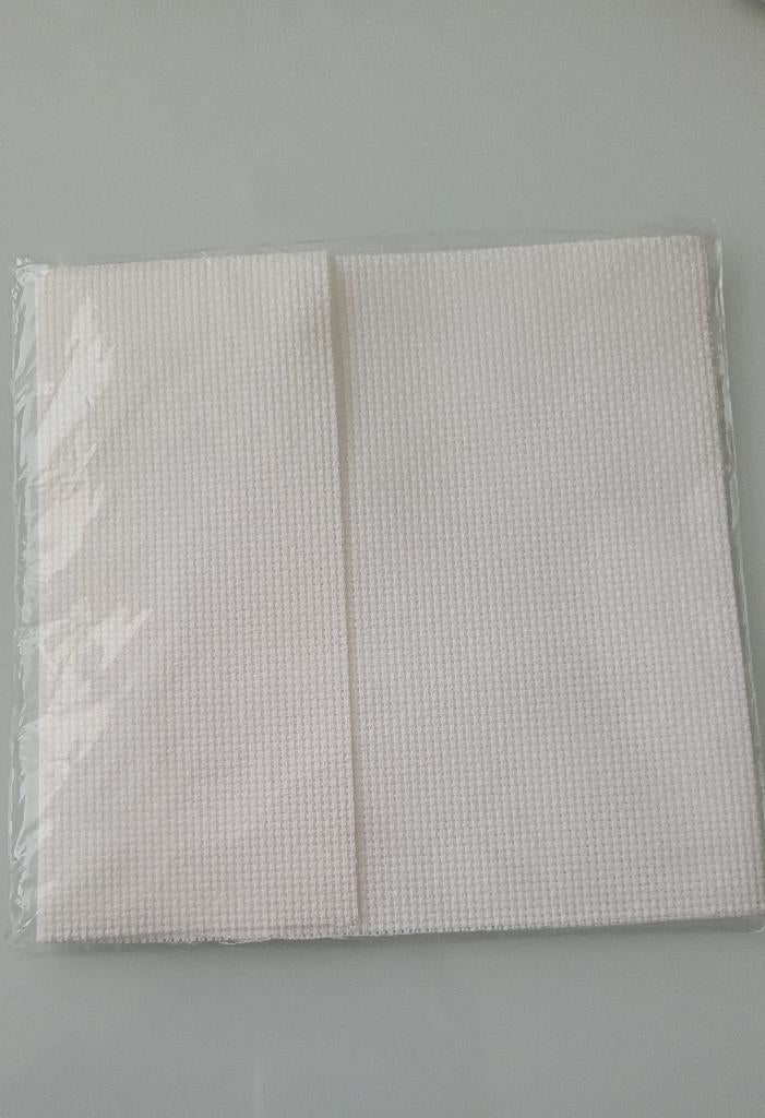 Aida 5.5 14 count , wit , 23.5 cm- 32, 5 cm, Hobby en Vrije tijd, Borduren en Borduurmachines, Ophalen, Nieuw, Handborduren, Borduurgaren of Zijde