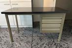 Vintage metalen bureau jaren ‘60, Huis en Inrichting, Bureaus, Ophalen, Gebruikt, Bureau