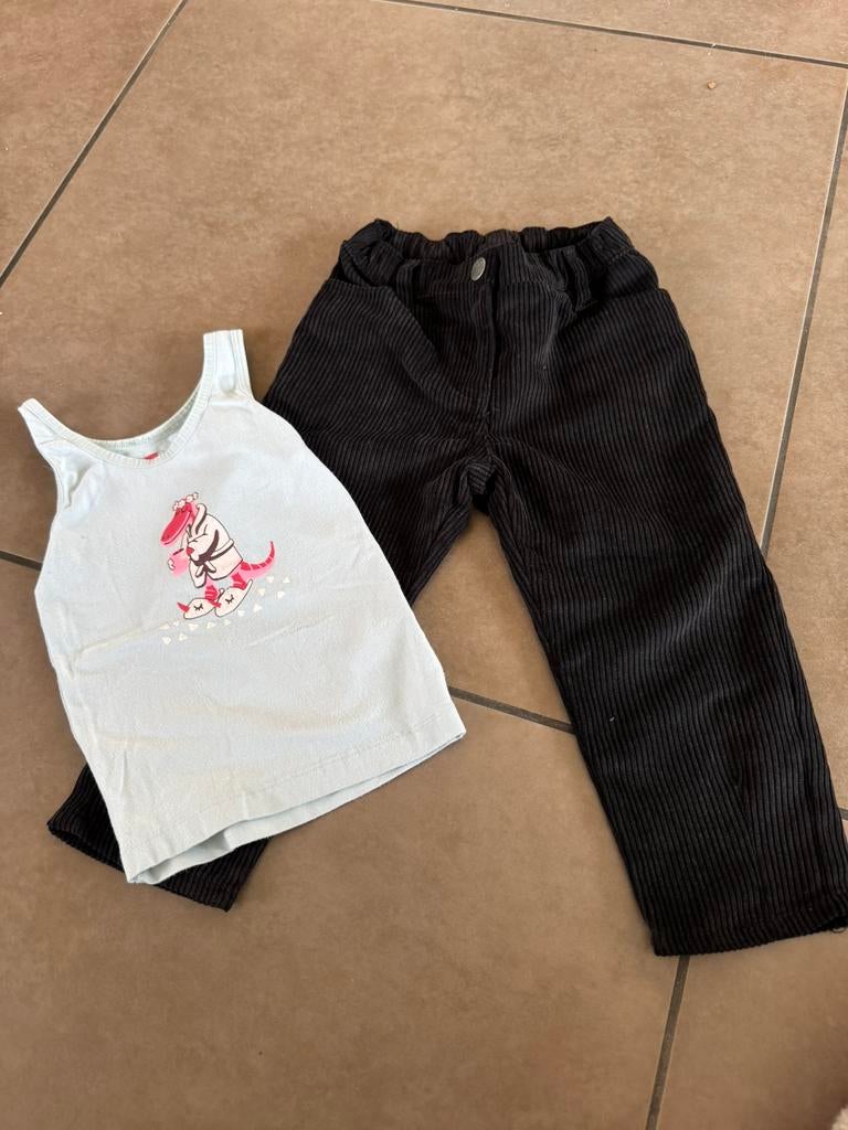 Zwarte broek en onderhemdje maar 98, Enfants & Bébés, Vêtements enfant | Taille 98, Enlèvement ou Envoi, Comme neuf, Garçon ou Fille