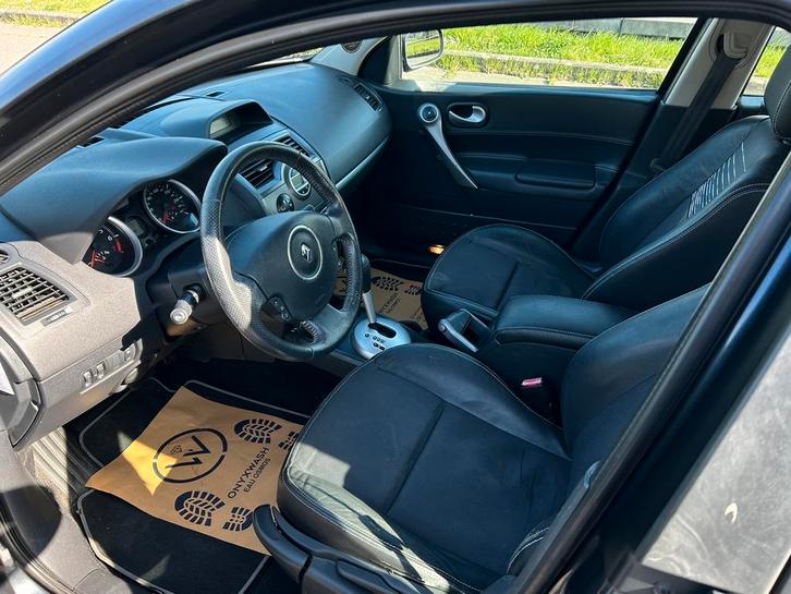 Renault Megane 2 - Boite auto - 1.6 essence - vendue en état, Autos, Citroën, Particulier, ABS, Airbags, Air conditionné, Ordinateur de bord