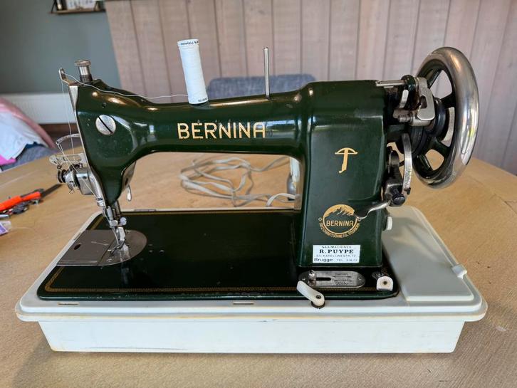 Exclusieve werkende “Vintage Bernina naaimachine”, Antiek en Kunst, Antiek | Naaimachines, Ophalen of Verzenden