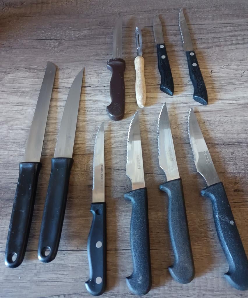 Lot de 9 anciens couteaux de cuisine, Enlèvement ou Envoi