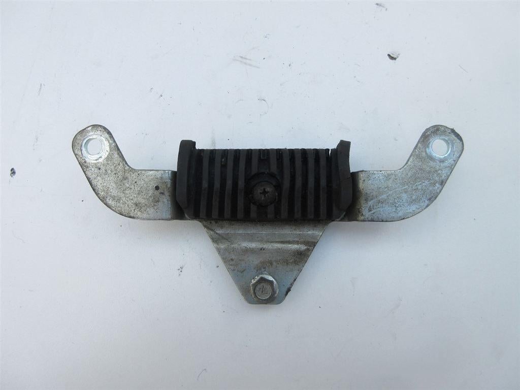 Suzuki GSX-R 750 benzinetank beugel rubber houder GSXR750, Ophalen of Verzenden, Gebruikt