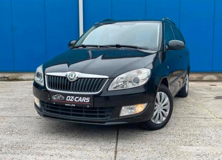 SKODA FABIA 2014 144400 Nouvelle chaine de distribution, Auto's, Skoda, Bedrijf, Fabia, Benzine, 5 deurs, Handgeschakeld, Stof