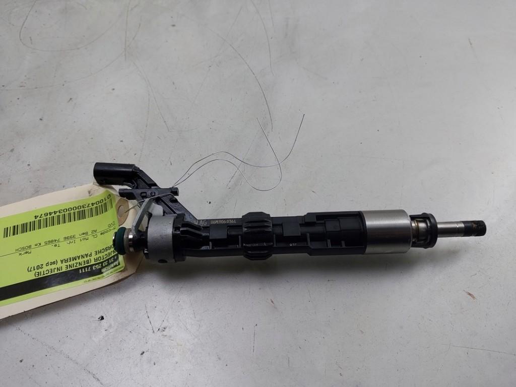 INJECTOR BRANDSTOF Porsche Panamera (971G) (01-2016/12-2023), Robert Bosch AG, Gebruikt, Porsche, Robert-Bosch-Allee 1
74232  Abstatt, DE