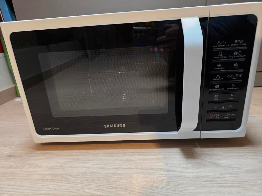 Samsung Combi/microgolfoven, Elektronische apparatuur, Microgolfovens, Ophalen, Microgolfoven, Hete lucht, Zo goed als nieuw