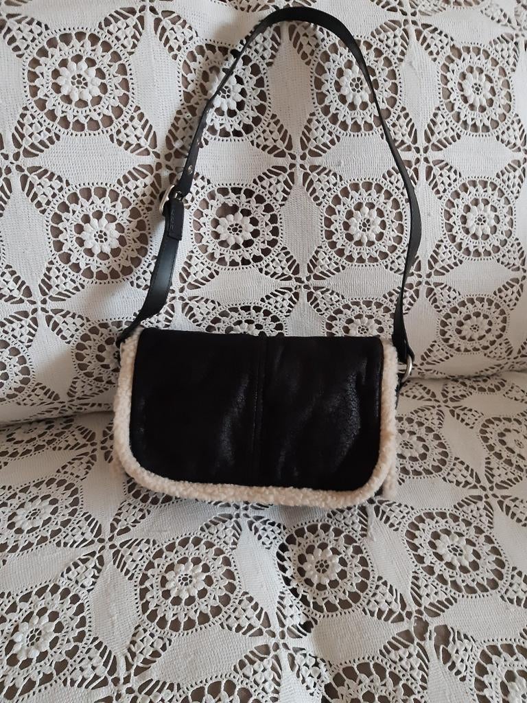 Sac à bandoulière s.Oliver, Enlèvement ou Envoi, Noir