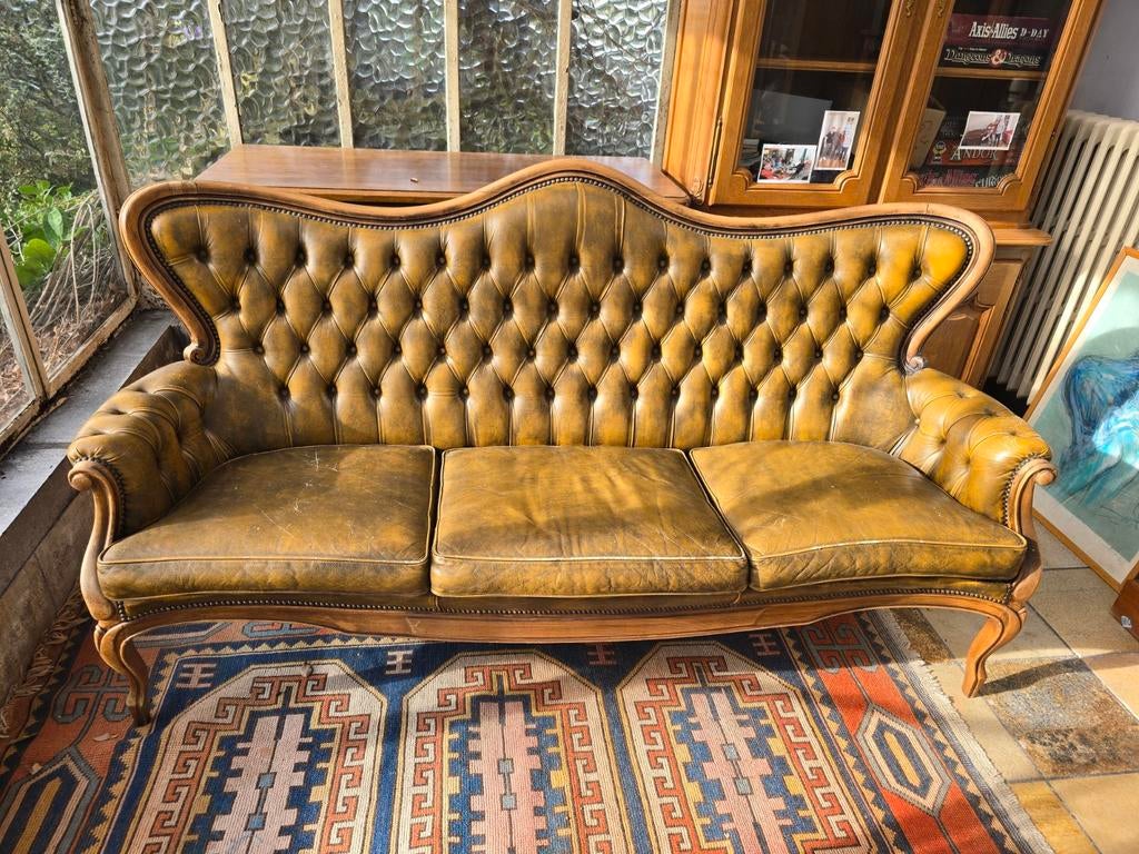 Magnifique divan Style Chesterfield cuir parfait état., Chesterfield, Enlèvement, Utilisé, Cuir