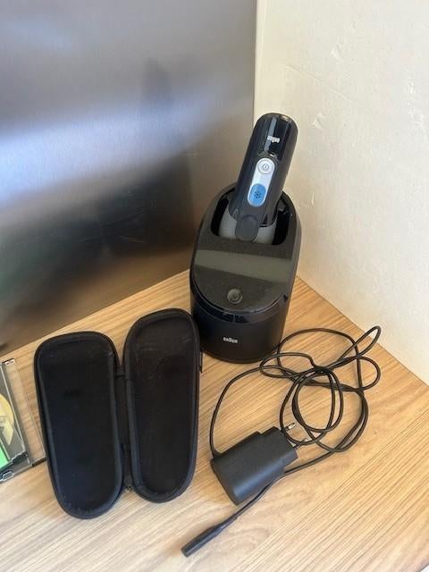 Braun scheerapparaat, Elektronische apparatuur, Persoonlijke Verzorgingsapparatuur, Zo goed als nieuw, Scheren en Epileren, Ophalen
