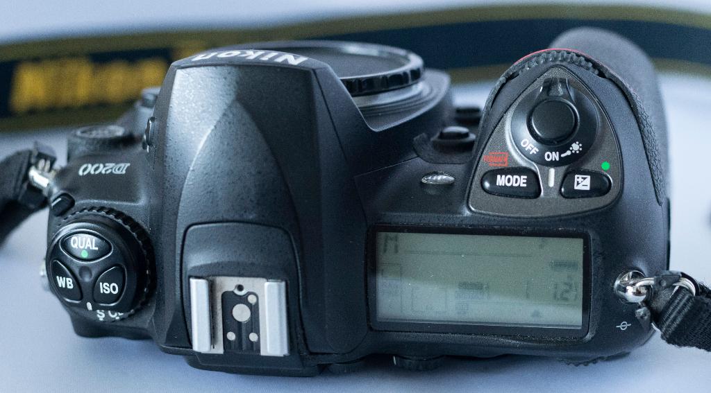 Appareil photo numérique Nikon D200 avec objectifs, Enlèvement ou Envoi, Utilisé, Nikon