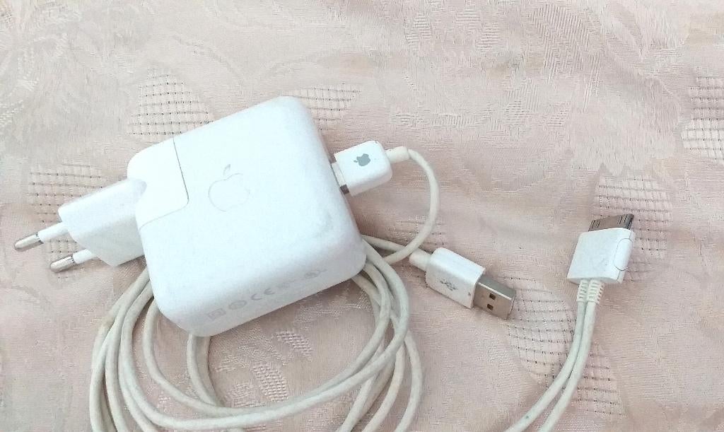 Chargeur FireWire A1070 pour iPod Apple + câble, Envoi