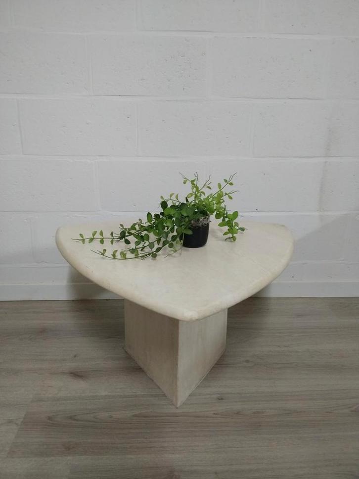 Vintage mid century salontafel | beige travertin, Huis en Inrichting, Tafels | Salontafels, Ophalen