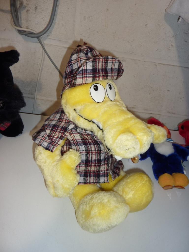 Peluche crocodile Sherlock Holmes - Hauteur 31cm, Enlèvement, Neuf, Autres types