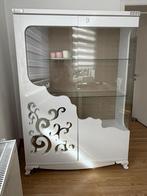 Vitrine blanche design avec étagères en verre, Maison & Meubles, Armoires | Vitrines, Enlèvement, Comme neuf, Verre
