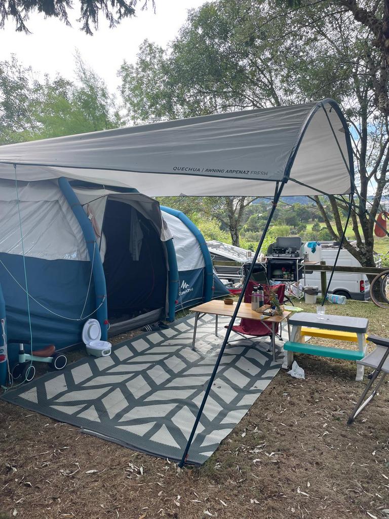 Opblaasbare tent, Caravans en Kamperen, Tenten, Ophalen, Zo goed als nieuw