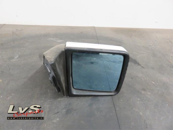 Rétroviseur extérieur droit d'un Mercedes E-Klasse, Autos : Pièces & Accessoires, Rétroviseurs, Mercedes-Benz, Utilisé, 3 mois de garantie