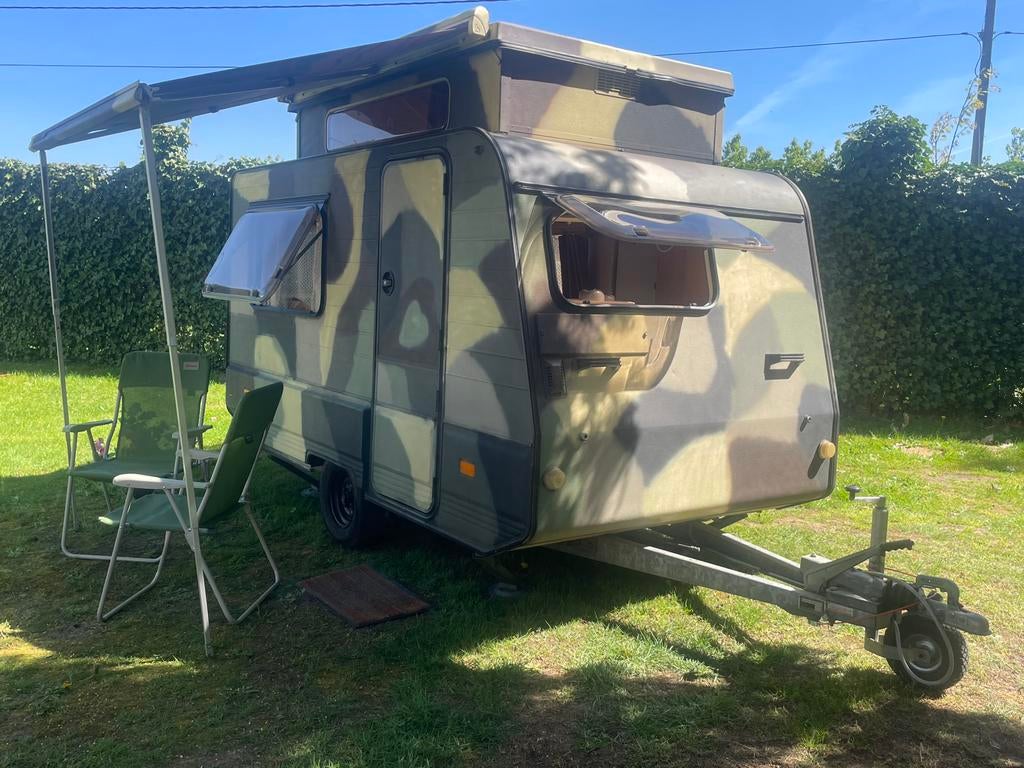 Heel leuke caravan lichtgewicht met luifel, mtm 630 kg, Caravanes & Camping, Caravanes, Entreprise, Réfrigérateur, Rapido, Jusqu'à 500 kg