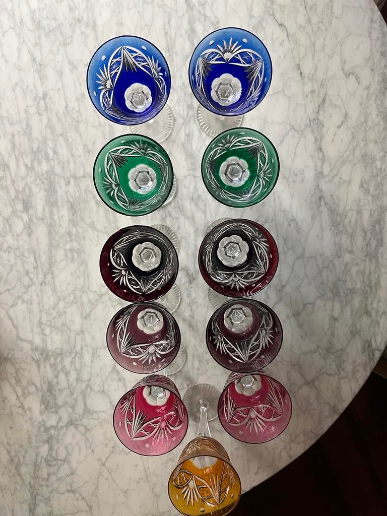 Oude glazen op hoge voet, Ophalen