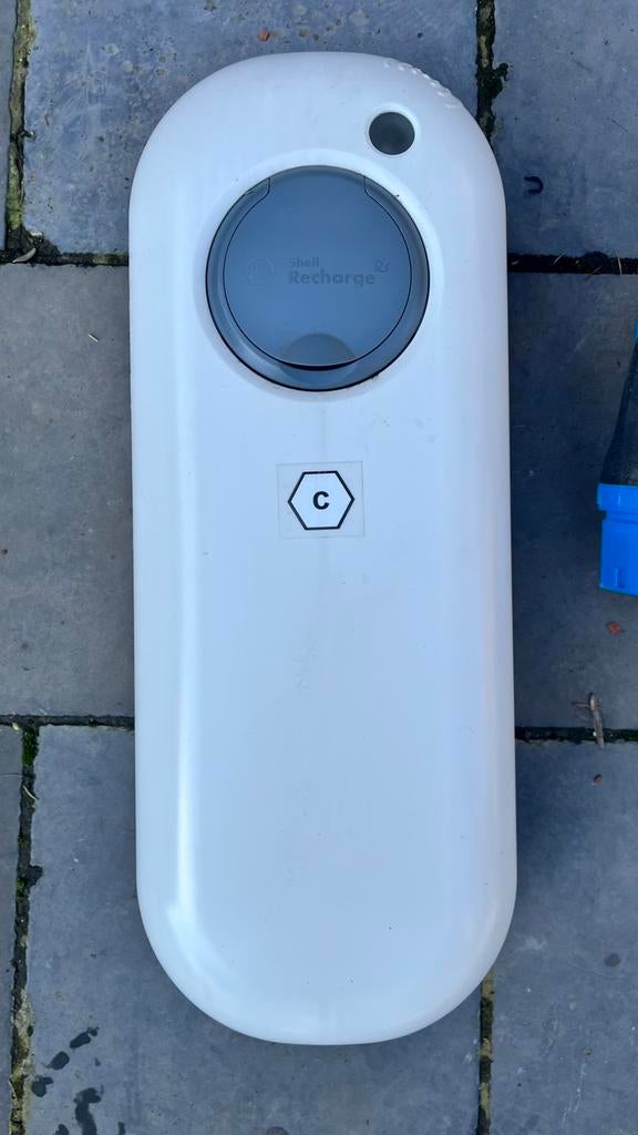 Borne Shell Recharge Advanced 3.0 (22kw) avec câble de 4m, Auto diversen, Laadpalen, Zo goed als nieuw, Laadpaal en Laadkabel