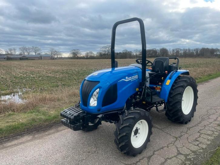 New Holland BOOMER 55 nieuwstaat!, Articles professionnels, Agriculture | Tracteurs, jusqu'à 2500, New Holland, jusqu'à 80 ch