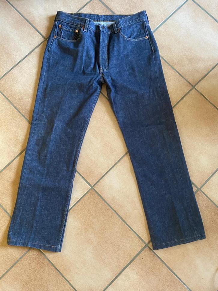 Levi's 501 jeans blauw denim raw W33 L30 Uits conditie, Kleding | Heren, Spijkerbroeken en Jeans, Gedragen, W33 - W34 (confectie 48/50)
