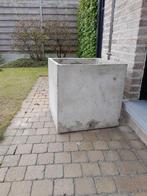 Betonnen bloembak vierkant/kubus, Tuin en Terras, Bloembakken en Plantenbakken, Ophalen, Vierkant