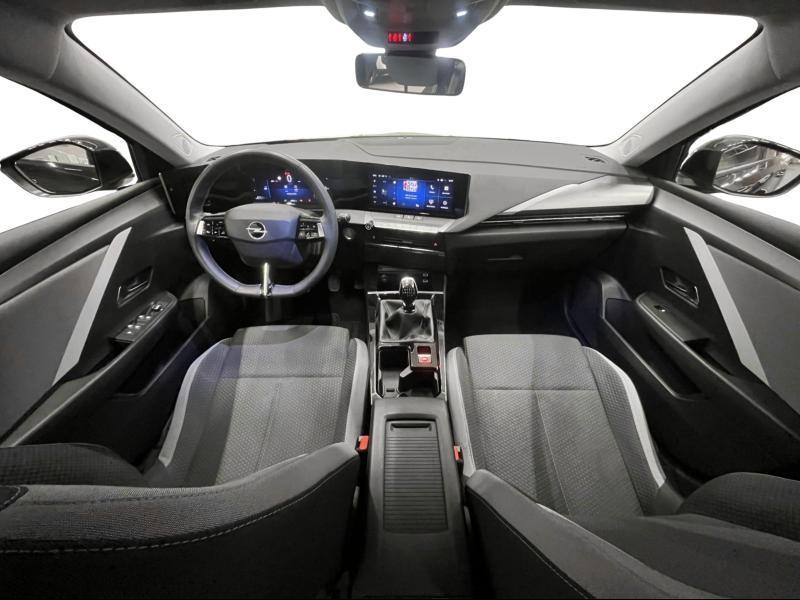 Opel Astra Sports Tourer Edition 1.2i 110pk PDC 360 - Carpla, Auto's, Euro 6, 1199 cc, Zwart, Emergency brake assist