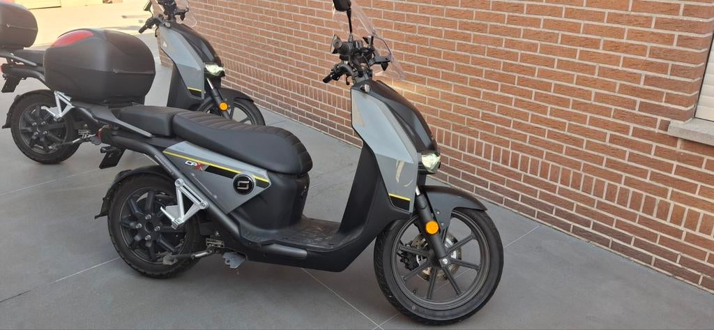 2 elektrische scooters Super Soco CPx, Ophalen