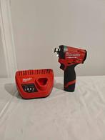 Visseuse à choc Milwaukee M12 + Batterie 2 ah et chargeur, Utilisé, Matériel