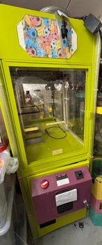 Grue a peluches / jouets . Non fonctionnelle , a reparer, Enlèvement, Utilisé