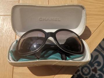 CHANEL zonnebril beschikbaar voor biedingen