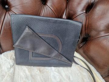 Heel mooie handtas van Delvaux in heel goede staat beschikbaar voor biedingen