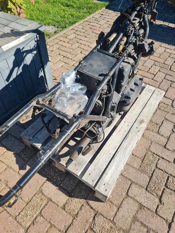 Bmw 75 frame met motor zonder kentekenbewijs  beschikbaar voor biedingen