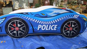 Kinder Politie bed beschikbaar voor biedingen
