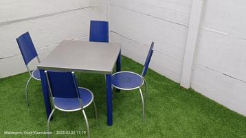 tafel + 4 stoelen beschikbaar voor biedingen