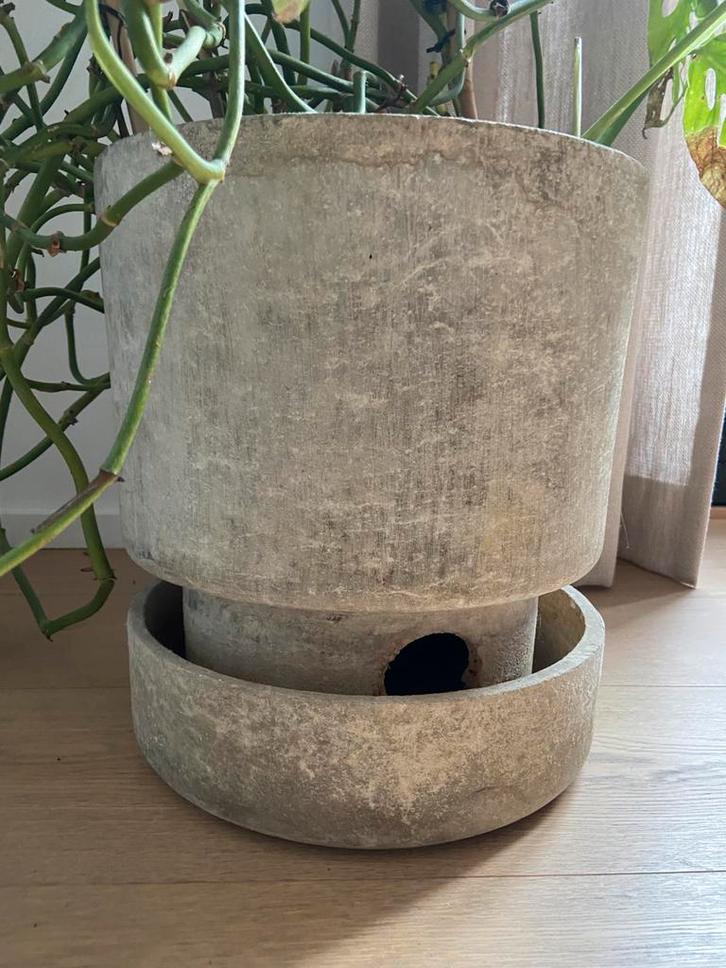Unique Willy Guhl two-piece planter, Antiek en Kunst, Antiek | Vazen, Ophalen