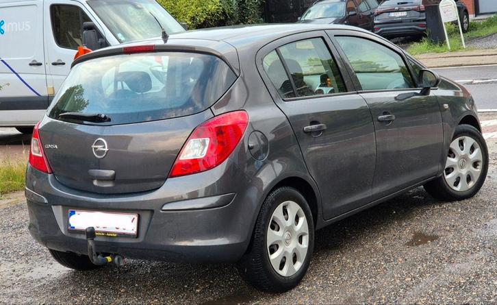 Opel corsa 12benz 49.000km 1prop clima 3700€, Auto's, Opel, Particulier, Corsa, Benzine, Euro 5, Berline, 5 deurs, Handgeschakeld