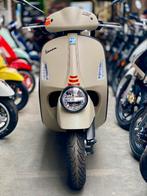 Promotion Vespa Gtv 300 beige 2024 garantie 3 ans, Comme neuf