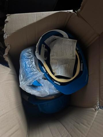 Lot de 40 casques de chantier bleu : 60€ beschikbaar voor biedingen