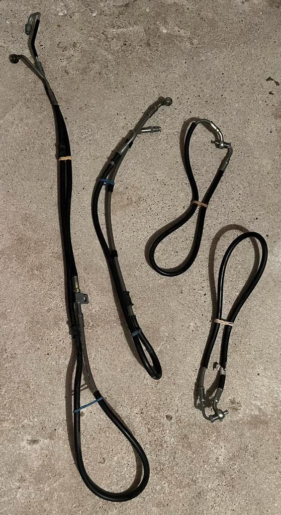 Vespa GTS remleidingen & ABS sensor origineel, Motoren, Onderdelen | Merk-onafhankelijk, Ophalen of Verzenden