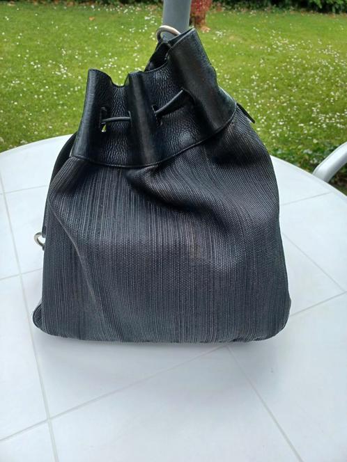 DELVAUX CATOGAN tas van geweven leer met logo, Handtassen en Accessoires, Tassen | Damestassen, Zwart, Verzenden