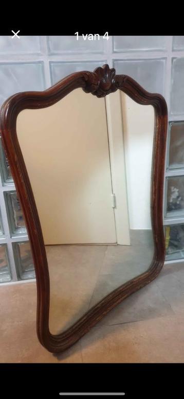 Antieke spiegel  beschikbaar voor biedingen
