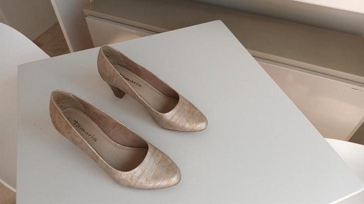 Pumps - zilver-goud - Maat 41 - Tamaris, Kleding | Dames, Schoenen, Nieuw, Pumps, Overige kleuren, Ophalen of Verzenden