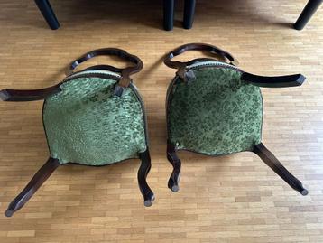 Antieke stoelen, Enlèvement