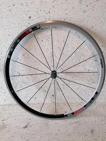 Voor en achterwiel Shimano 10 speed beschikbaar voor biedingen