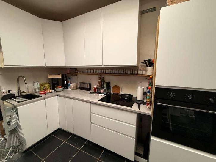 Volledige keuken INCLUSIEF toestellen, Huis en Inrichting, Keuken | Complete keukens, Gebruikt, Wit, Greeploos, Ophalen