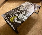 Salontafel met glazen plaat comic stijl, Huis en Inrichting, Ophalen, Zo goed als nieuw